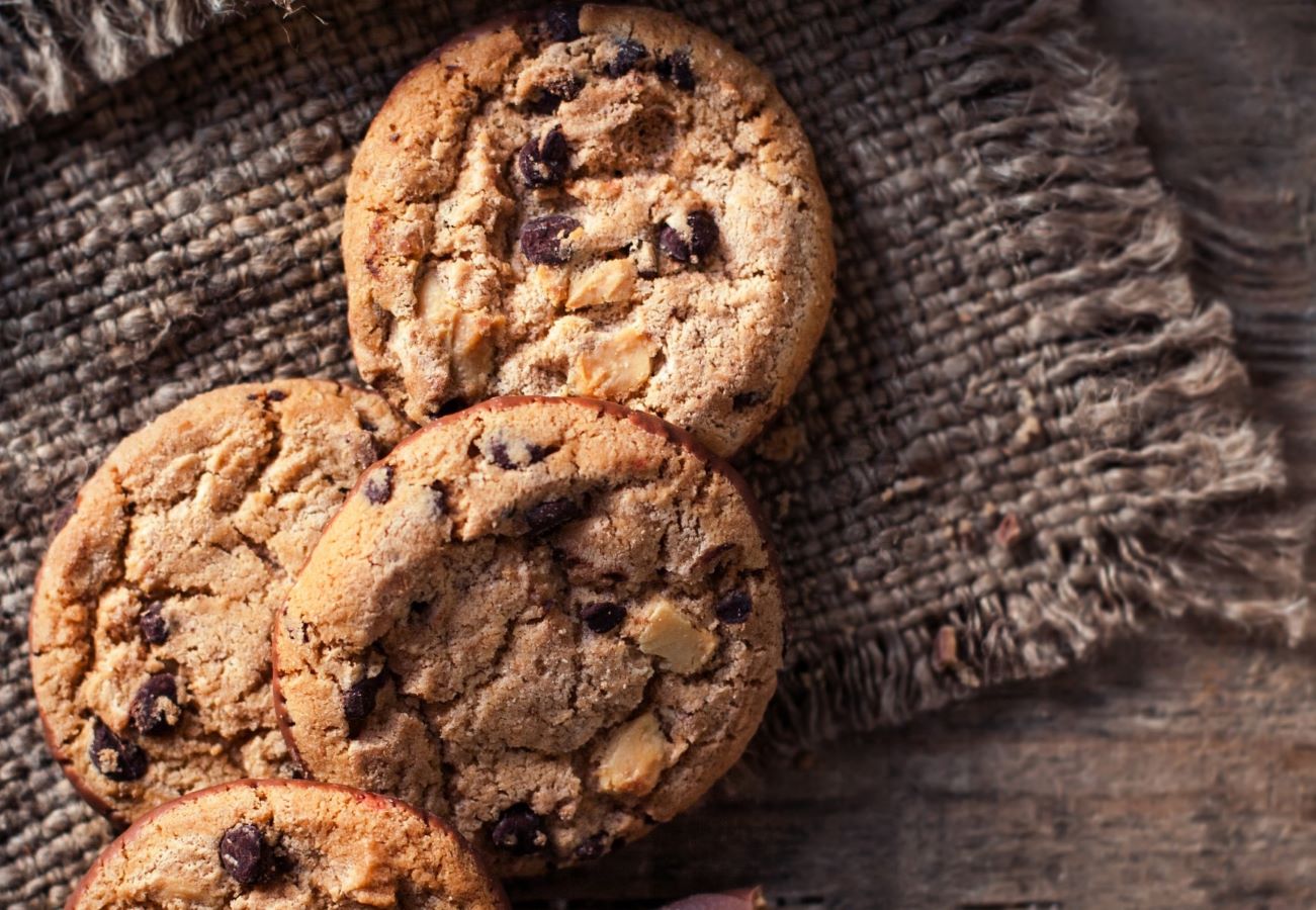 Chewy Chocolate Chip Almond Cookies