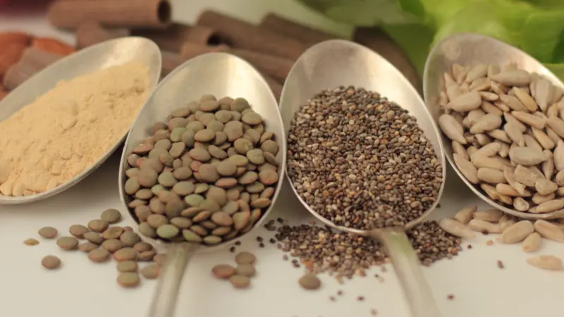 Lentils, maca powder, chia seeds, sunflower seeds, buckwheat pasta, almonds, bell pepper and lettuce Lentils, maca powder, chia seeds, sunflower seeds, buckwheat pasta, almonds, bell pepper and lettuce