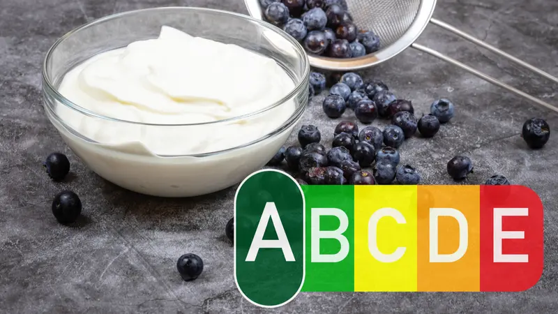 Nutri-score with berry background Nutri-score with berry background