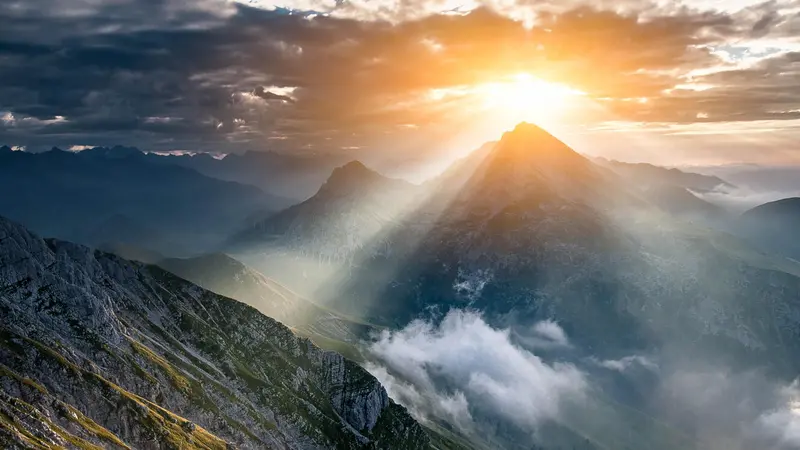 Sun rise over the mountains Sun rise over the mountains