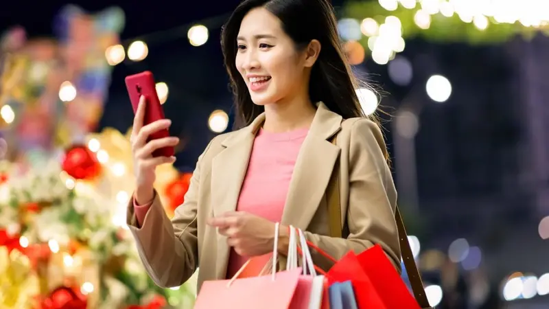 Woman shopping Woman shopping