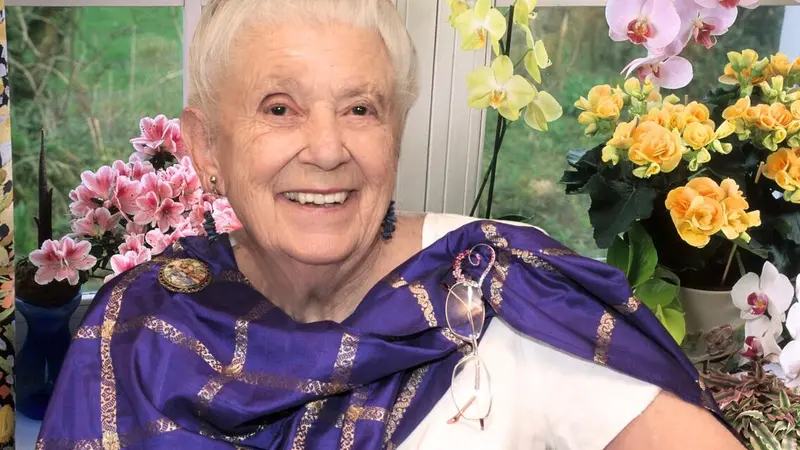 Dr. Gladys McGarey Dr. Gladys McGarey