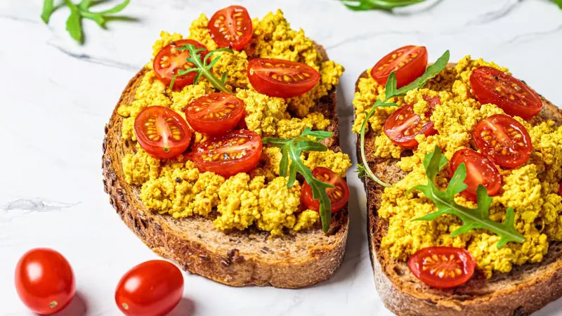 Southwestern-Style Tofu Breakfast Scramble Southwestern-Style Tofu Breakfast Scramble