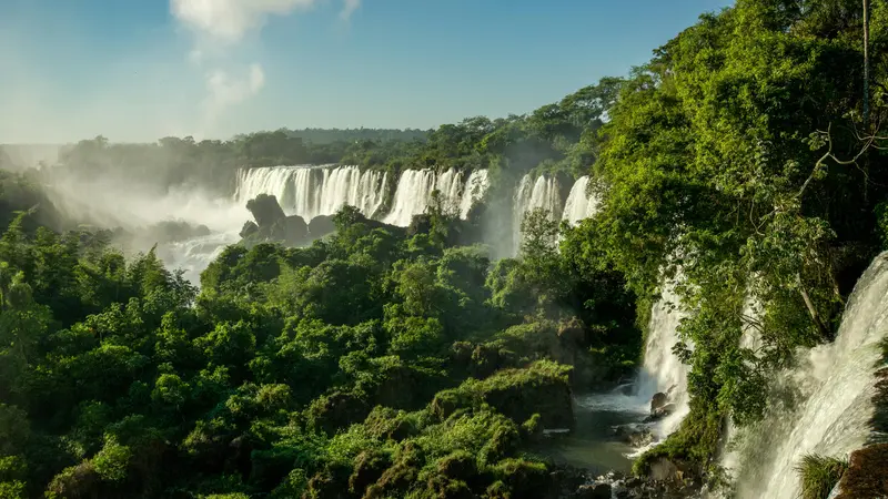Landscape photo of Iguazu Falls