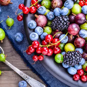 Antioxidants, detox diet, organic fruits