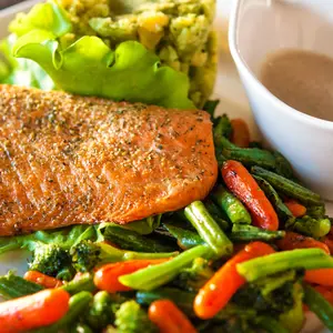 Grilled salmon/trout fillet with vegetables Grilled salmon/trout fillet with vegetables