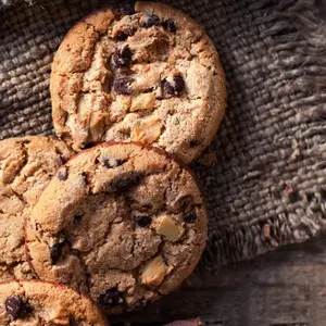 Chewy Chocolate Chip Almond Cookies Chewy Chocolate Chip Almond Cookies