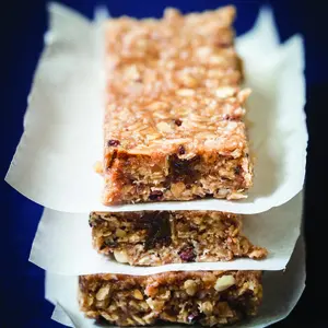 Cinnamon Apple Date Bars